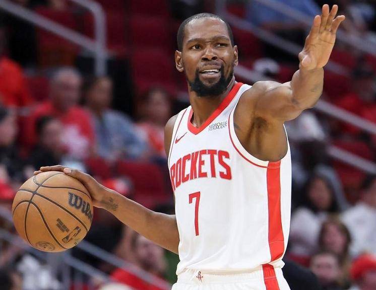 马卡：近3年巴尔韦德已被过度使用，皇马需警惕其体能极限（马卡：三年高强度出场令巴尔韦德负荷过大，皇马需警惕其体能临界点）