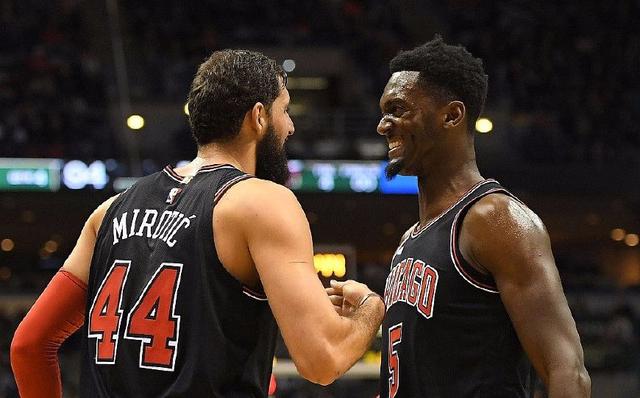 热刺旧将：弗兰克每隔五分钟就改变战术，澳波更有魄力（热刺旧将：弗兰克五分钟一变招，澳波更显魄力）